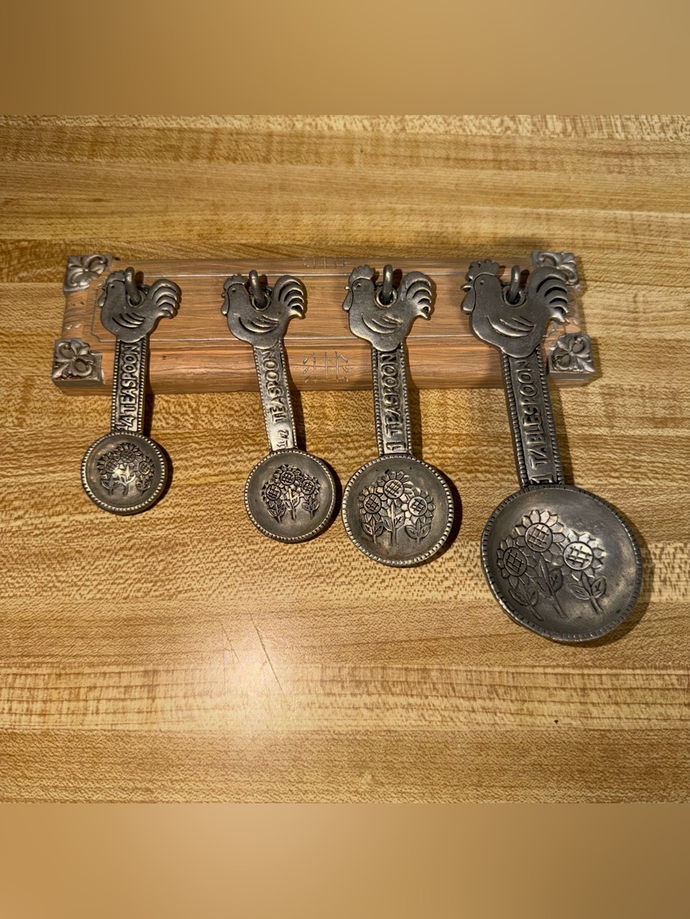 Vintage‎ Ganz Rooster Measuring Spoon Wall Hook Set